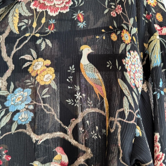 H&M SHEER FLORAL DESIGNER , SPRING PRINTED BIRD BUTTON UP SHIRT, NEW, EFFORTLESS - Picture 9 of 10